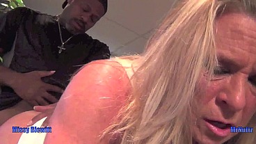 Hot MILF Pays Her Debt