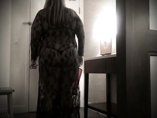 Thick mother I'd like to fuck On Vacation Screws The Pizza Delivery Guy