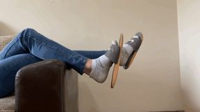 NIKE SLIDES AND SOCKS FOOT PLAY - MOV Mobile Version