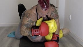 FBB milf muscle wife angry boxing punishment slave boy , punching boxing alpha cruel girlfriend femalebodybuilder!