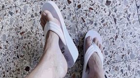 Dangling flip flops-3 MOV