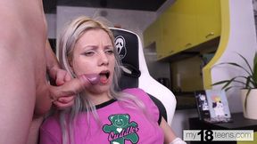 my18teens - cosplay gamer girl sucking the cock when playing the game
