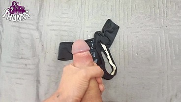 Encontrei a calcinha da minha cunhada em cima da cama