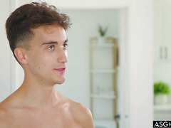 Cole Fever, Joseph Hart and Ozzy Dean in a hot amateur threesome!
