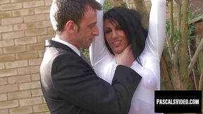 Inked sub Louise Kay penetrated and ripped outside