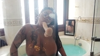 a real deep blowjob in hot tub