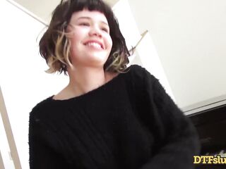 Yhivi is as talented a pianist as that babe is a bitch