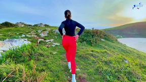 Colombian Vacation Babe Flirts with Me, Offers Wild Outdoor Action