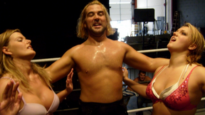 BUFFALO KILL - Janelle Sinclaire and Kelly Klein vs Buffalo