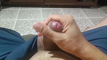 Gozando muito gostoso na sala