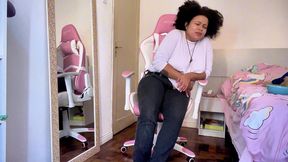bbw eating and period farting while bf is watching and annoying
