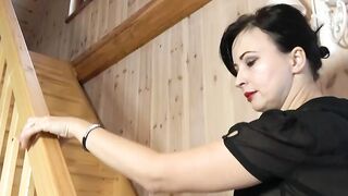 mom with voluptuous body feeding her snatch