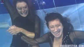 4k Underwater Lesbian romance after party game wet apnea cpr end