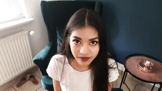 Asia 19 Yo Kim-Rose wird gegen Corona geimpft