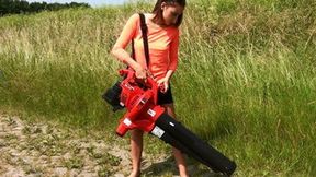 Leaf Blower Cranking And Blowing HD-1080