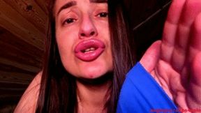 Face to face with Giantess wmv