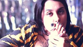 foot goddess smoking & burping