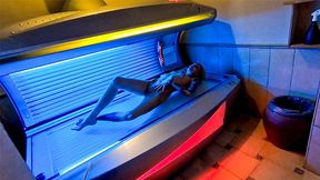 Leather-skinned German blonde cougar gets pounded in solarium sex rut