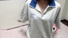 おか◯さんが仕事に出かけたら部屋でこそこそズボンの中に手をいれて、、