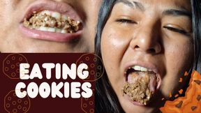 Chewing cookies