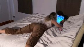 Stepbrother gets oral&#x1F61C; instead of sex!