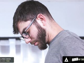 WITHOUT THE FAMILY - Nice-looking Jaye Summers Takes Her Stepdad&#039;s Biggest Dong Like A Professional