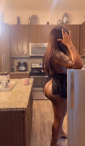 Thick transgender, Blake Levii needs a daddy to stuff me my holes.