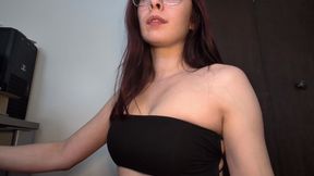 Pee Desperation and Tease in Yoga Leggings