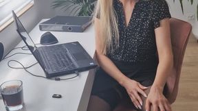 Secretary caught shopping online begs not to be fired