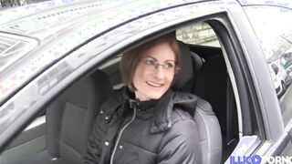 Beatrice offers herself a dick to deceive her hubby