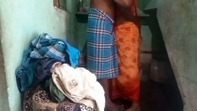 Tamil Priya Aunty Bathroom Sex