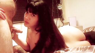 Escort Samy la Culona que le gusta mirar la camara haciendo su trabajo