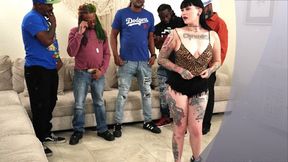 SEXY BIG BOOTY TIFFANY NACKE THOUGHT SHE WAS ORDERING FOOD FROM 5 GUYS