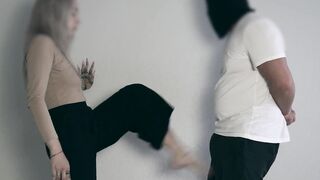 Barefoot Ballbusting