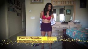 Frozen Tomiko Stripping 05