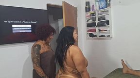 vinganca do corno esposa chamou a amiga pra da o cu de presente pro marido