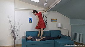 Lisa - Pin Up Trampling (4K)