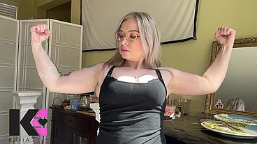 Watch Me Flex These Arms & Ass in Slow-Motion