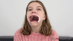 Inside My Mouth - Lola - Mouth retractor clip! (MOBILE quality)