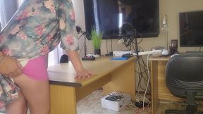 blloper quickie finger fucking her for the reat of the video
