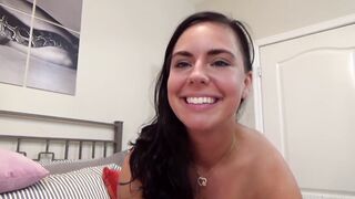 Chubby amateur is ready to become a pornstar