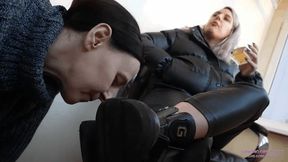 JANE - My old human ashtray and boots cleaner (HD)