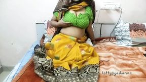Bhabhi ki salwar khol ke badi gand dekhi