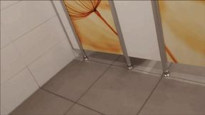 Oeffentliches Damenklo - Public female restroom