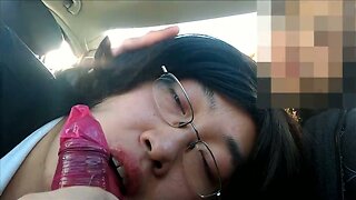 Amateur Asian CD gives car bj