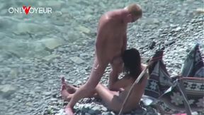 Beach Voyeur: Wife Gives Head and Gets Fucked Publicly