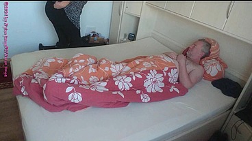 Geiles Sex Treffen mit Dicker MILF 1 ** Ausziehen und Kuscheln **