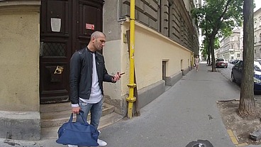 She want to rent an apartament and he pay with his big cock.