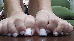 Big grown toes with pedicure! MP4