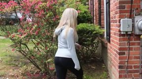 Nosy Reporter Nabbed (hd wmv)